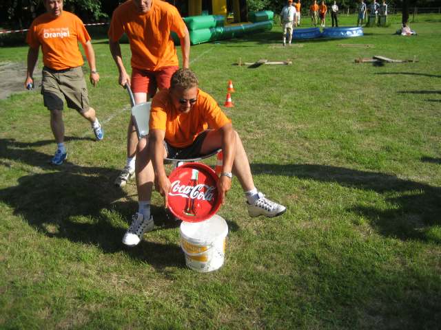 6KAMP 2006 Dorpshuis Vierhouten (Oranje/ijsvereniging)